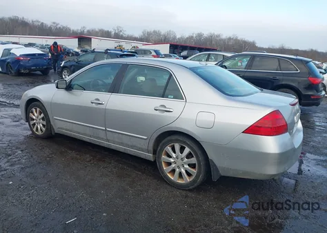 2006 Honda Accord 3.0 Ex z USA, uszkodzony, nr VIN 1HGCM665X6A057785